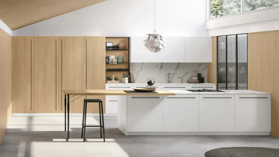 Base and wall units in matt Absolute White PET. Columns and snack bar in Sole Oak. Calacatta HPL top. Columns with ribbed glass doors.